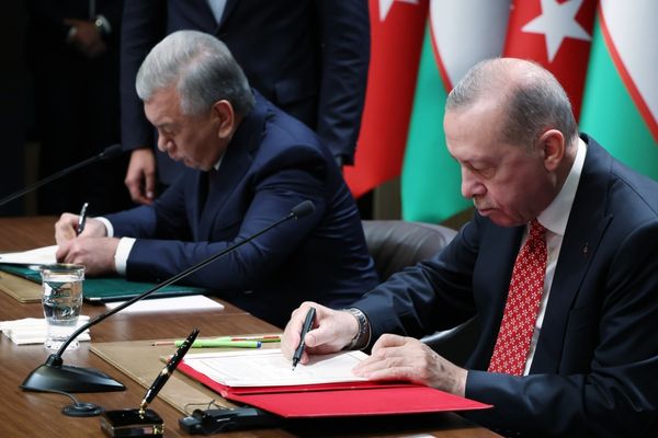 Erdoğan ve Mirziyoyev, anlaşmaların imza törenine katıldı