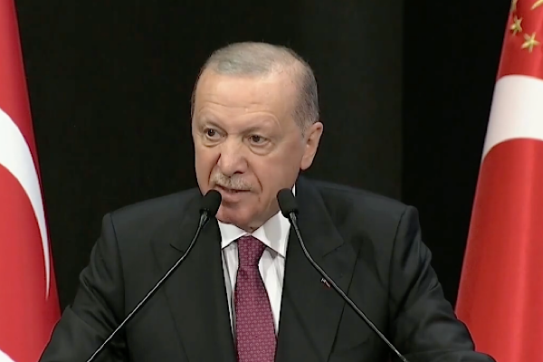 Erdoğan: Yanlış yapanla vedalaşır, yolumuza güçlenerek devam ederiz Erdoğan: Yanlış yapanla vedalaşır, yolumuza güçlenerek devam ederiz