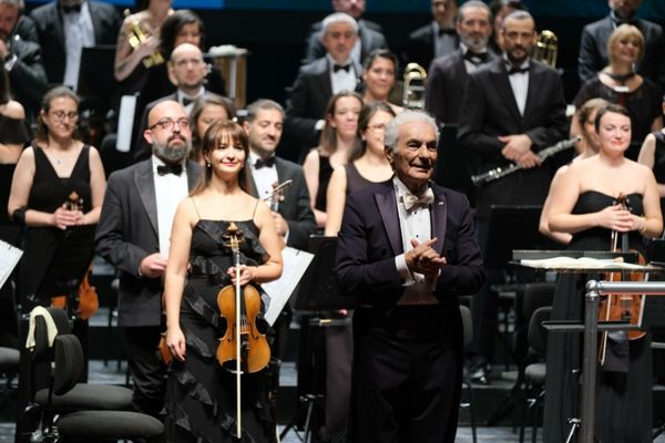 Eskişehir’de Beethoven, Weber ve Elgar’ın eserleri seslendirildi Eskişehir’de Beethoven, Weber ve Elgar’ın eserleri seslendirildi