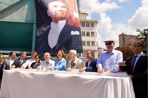 Eskişehir'de Halkevi projesinin yapımına başlandı Eskişehir'de Halkevi projesinin yapımına başlandı