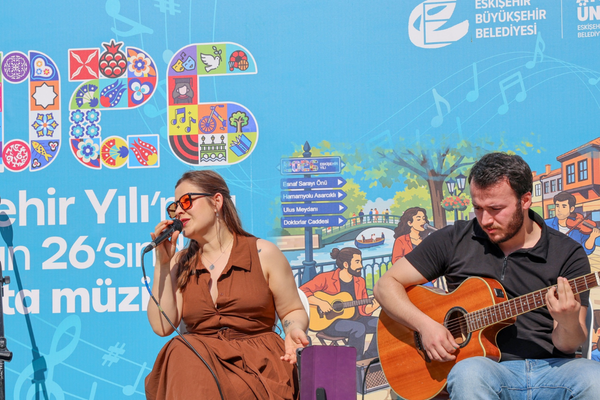 Eskişehir'de "Sahne Senin" etkinliği sürüyor Eskişehir'de "Sahne Senin" etkinliği sürüyor