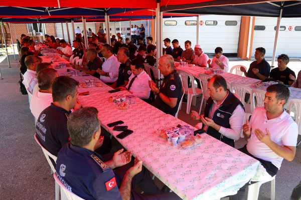 Eskişehir'de şehit itfaiyeciler ve orman çalışanları anıldı Eskişehir'de şehit itfaiyeciler ve orman çalışanları anıldı