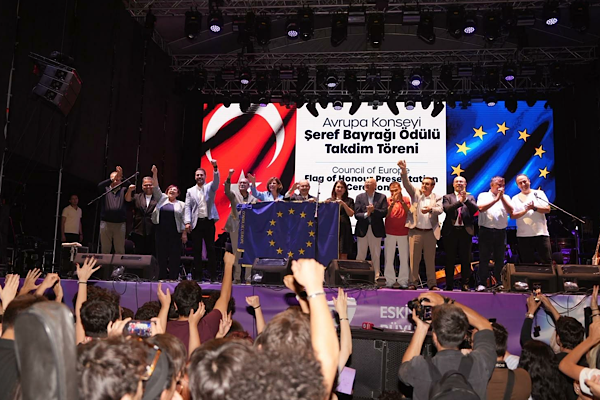 Eskişehir’e Avrupa Konseyi’nden Şeref Bayrağı Eskişehir’e Avrupa Konseyi’nden Şeref Bayrağı