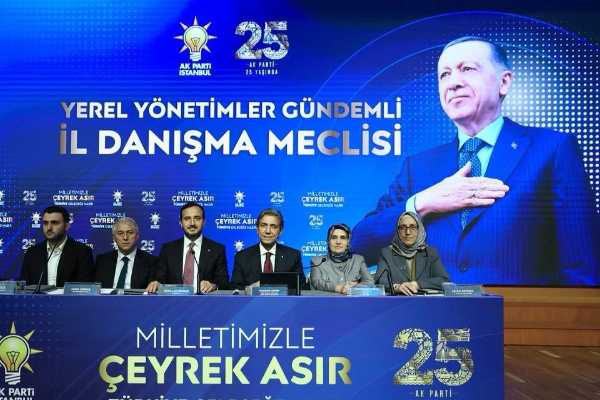 Farklı partilerden 136 kişi AK Parti’ye katıldı Farklı partilerden 136 kişi AK Parti’ye katıldı