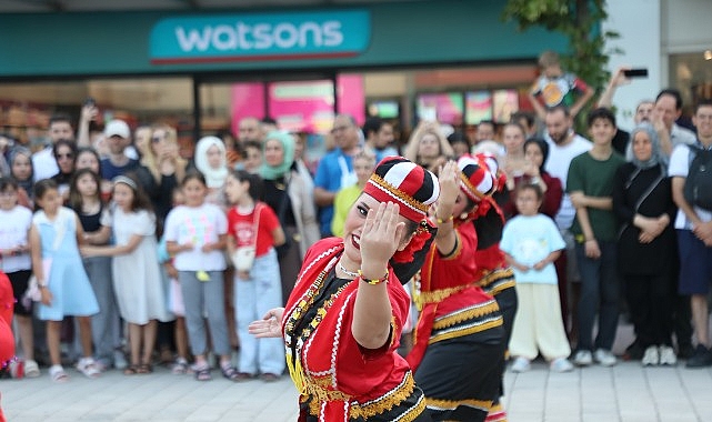 Festival Coşkusu İnegöl'ün Dört Bir Yanında Festival Coşkusu İnegöl'ün Dört Bir Yanında