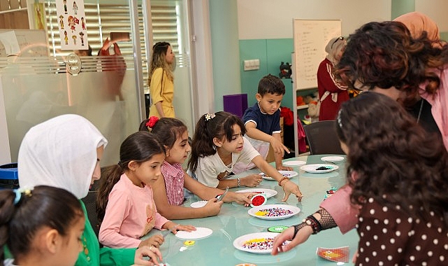 Filistinli Öğrenciler ve Aileleri Selçuklu Belediyesi Gelişim ve Teknoloji Akademisi'nde Filistinli Öğrenciler ve Aileleri Selçuklu Belediyesi Gelişim ve Teknoloji Akademisi'nde