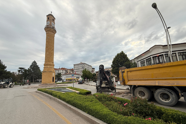 Gazi Caddesi iki etapta yenilenecek: Asfalt çalışmaları 3 Ağustos'ta başlıyor Gazi Caddesi iki etapta yenilenecek: Asfalt çalışmaları 3 Ağustos'ta başlıyor