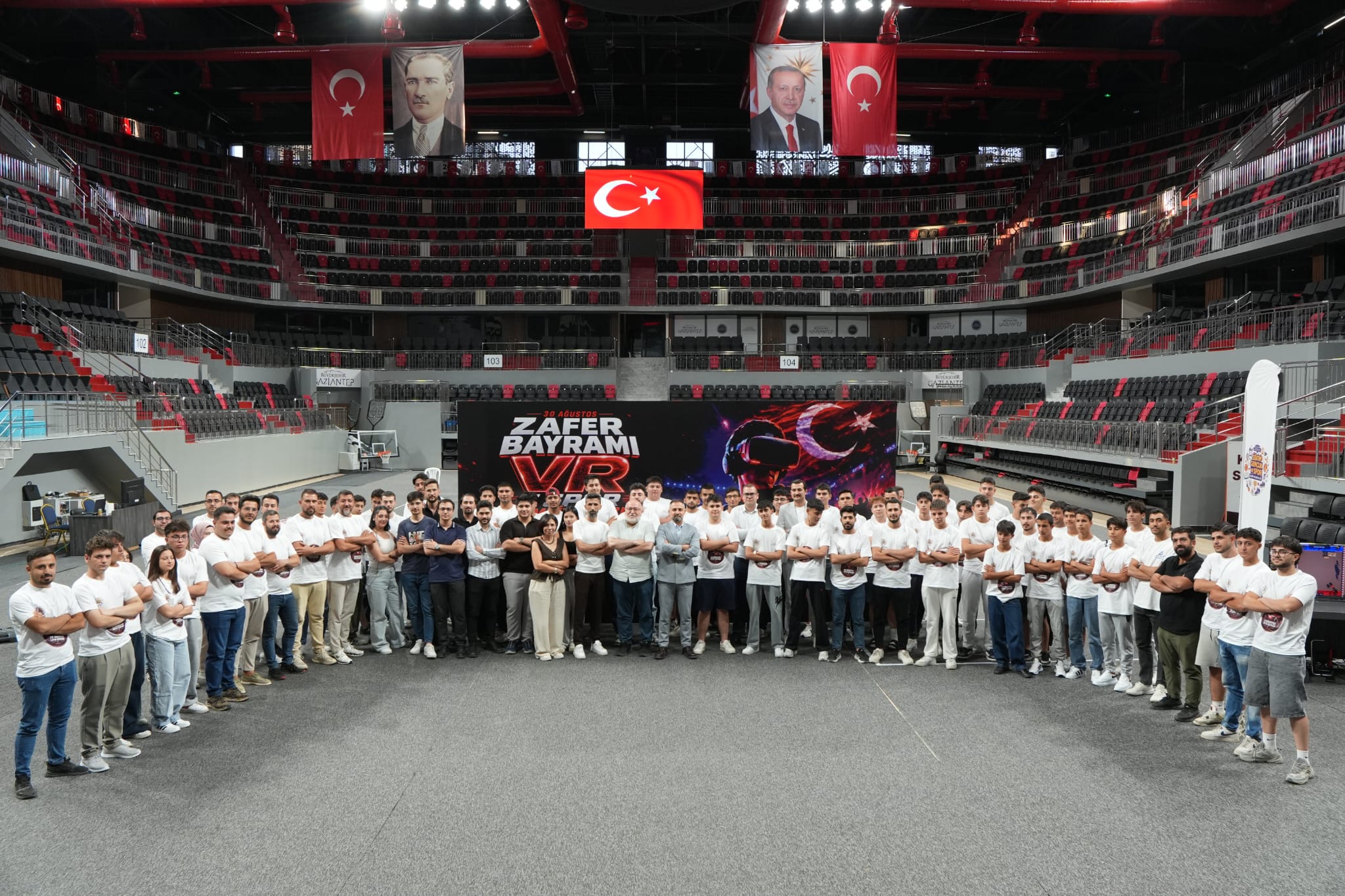 Gaziantep Büyükşehir Belediyesi kent genelindeki çalışmalarını sürdürüyor Gaziantep Büyükşehir Belediyesi kent genelindeki çalışmalarını sürdürüyor