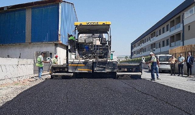 Gaziemir'de asfaltlama atağı: 4 bin 470 ton asfaltla yollar yenileniyor Gaziemir'de asfaltlama atağı: 4 bin 470 ton asfaltla yollar yenileniyor