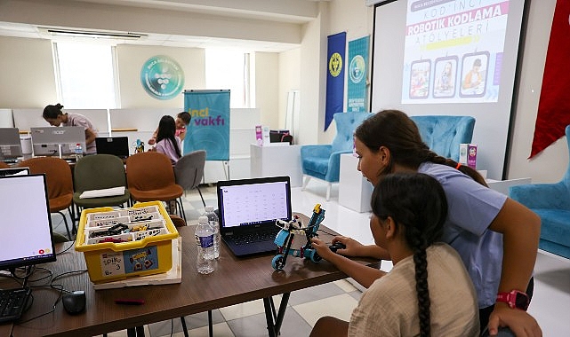 Geleceğin mühendisleri Buca'da yetişiyor Geleceğin mühendisleri Buca'da yetişiyor