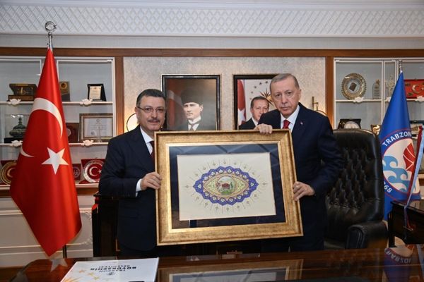 Genç: 25 yıldır milletimizle yürüyoruz Genç: 25 yıldır milletimizle yürüyoruz