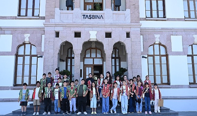 Genç KOMEK Yaz Okulu Öğrencileri “Şehrin Kalbinde Yolculuk" Yaptı Genç KOMEK Yaz Okulu Öğrencileri “Şehrin Kalbinde Yolculuk" Yaptı