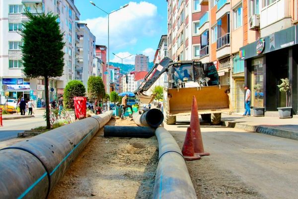 Giresun’da ekipler kentin farklı noktalarında çalışma yürütüyor Giresun’da ekipler kentin farklı noktalarında çalışma yürütüyor