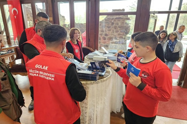 Gölcük’te afet risklerinin azaltılması ele alındı Gölcük’te afet risklerinin azaltılması ele alındı