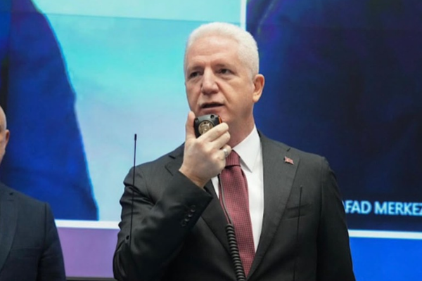 Gül, Sarıyer’deki mahalle muhtarlarını kabul etti