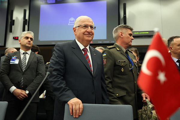 Güler, Güney Kore'nin Ankara Büyükelçisi Boo'yu kabul etti Güler, Güney Kore'nin Ankara Büyükelçisi Boo'yu kabul etti