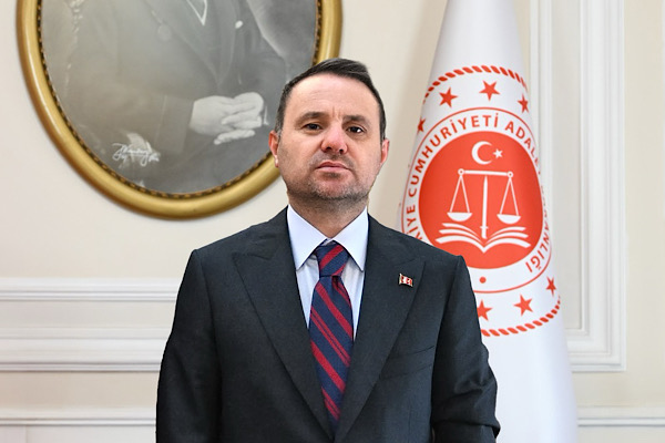 Gürlek: 1 Eylül itibarıyla “Alo Adalet 135” hattını hizmete sunuyoruz Gürlek: 1 Eylül itibarıyla “Alo Adalet 135” hattını hizmete sunuyoruz