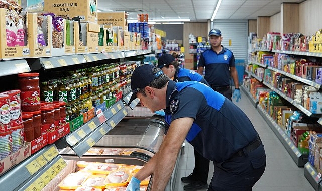 Güzelbahçe'de Market ve Gıda İşletmelerine Sıkı Denetim Güzelbahçe'de Market ve Gıda İşletmelerine Sıkı Denetim