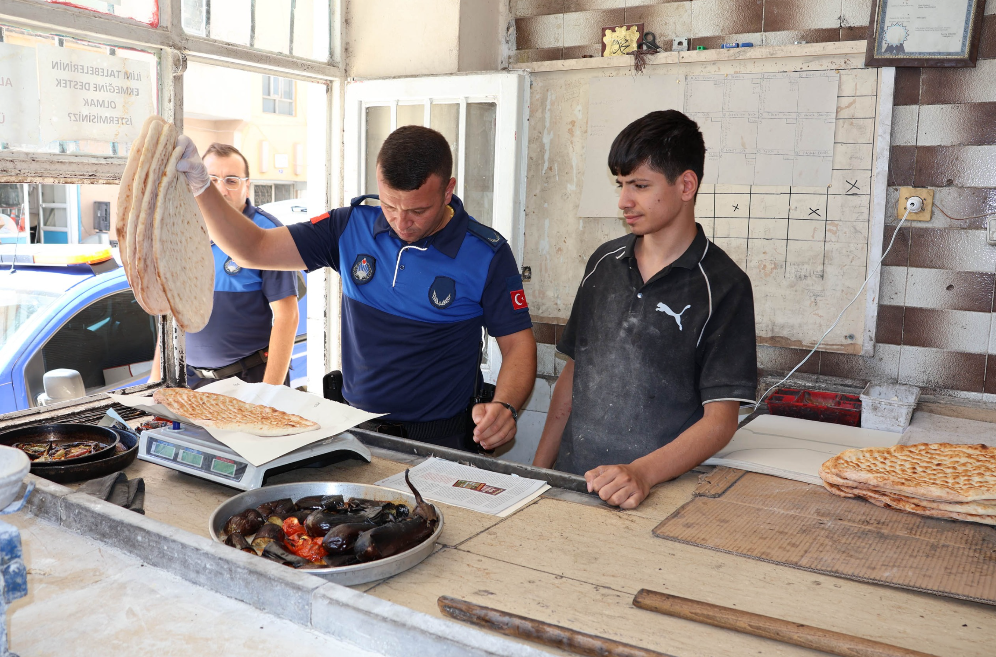 Haliliye Zabıtası’ndan pide ve lahmacun fırınlarına denetim Haliliye Zabıtası’ndan pide ve lahmacun fırınlarına denetim