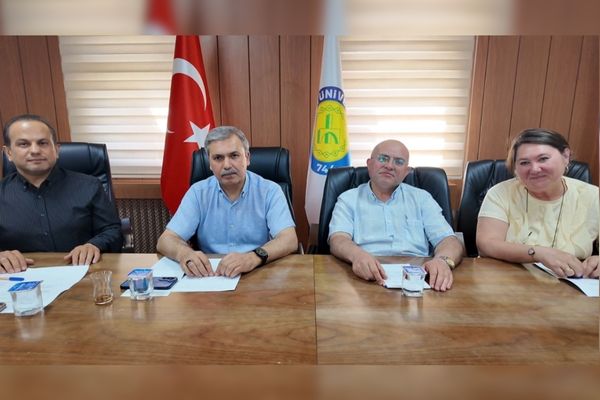 Harran Üniversitesi akademisyenlerinden organ bağışı çağrısı Harran Üniversitesi akademisyenlerinden organ bağışı çağrısı