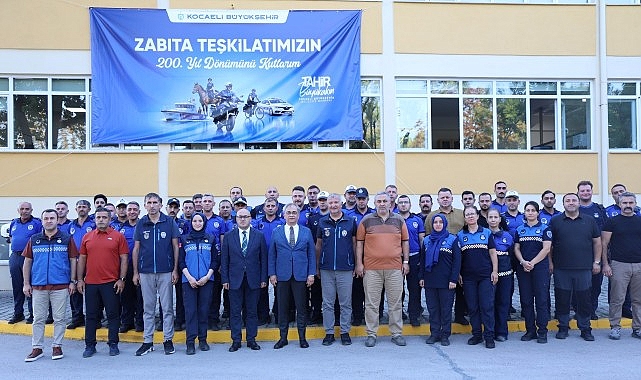 Hayri Baraçlı'dan zabıtaya 200. yıl ziyareti Hayri Baraçlı'dan zabıtaya 200. yıl ziyareti