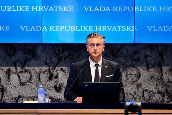 Hırvatistan Başbakanı Plenkovic, 311. Sinj Alka’sına katıldı Hırvatistan Başbakanı Plenkovic, 311. Sinj Alka’sına katıldı