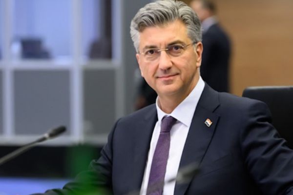 Hırvatistan Başbakanı Plenkovic, AB genişleme sürecini görüştü Hırvatistan Başbakanı Plenkovic, AB genişleme sürecini görüştü