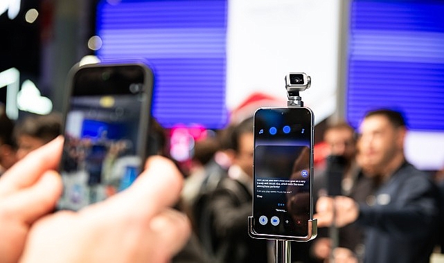 HONOR Robot Phone dünyaya tanıtılıyor HONOR Robot Phone dünyaya tanıtılıyor