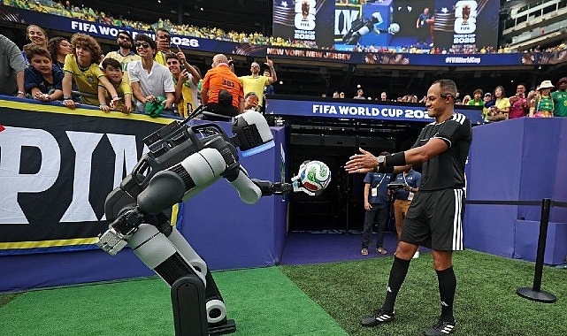 Hyundai'nin İnsansı Robotu Atlas FIFA Dünya Kupası 2026™ Sahnesinde Hyundai'nin İnsansı Robotu Atlas FIFA Dünya Kupası 2026™ Sahnesinde