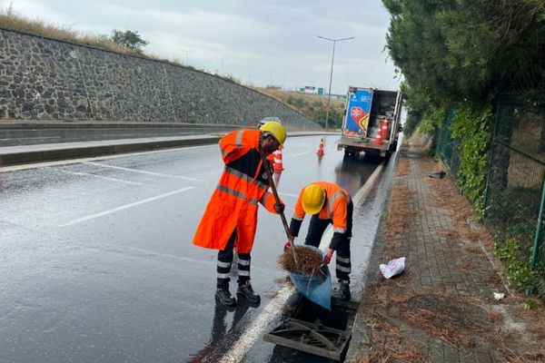 İBB, sağanak yağış için 5 bin 638 personelle sahada İBB, sağanak yağış için 5 bin 638 personelle sahada