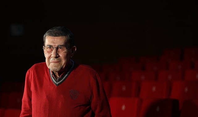 İBB Şehir Tiyatroları Usta Sanatçısı Zihni Göktay'ı Kaybetmenin Derin Üzüntüsünü Yaşıyor İBB Şehir Tiyatroları Usta Sanatçısı Zihni Göktay'ı Kaybetmenin Derin Üzüntüsünü Yaşıyor