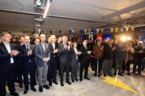 İBB'nin 4 yeni zemin altı otoparkı hizmete açıldı İBB'nin 4 yeni zemin altı otoparkı hizmete açıldı