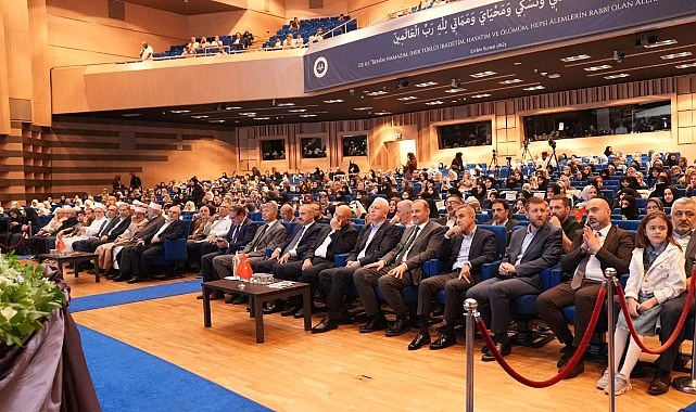 İhya Vakfı'nda 33 Hafız İçin İcazet Merasimi Düzenlendi İhya Vakfı'nda 33 Hafız İçin İcazet Merasimi Düzenlendi