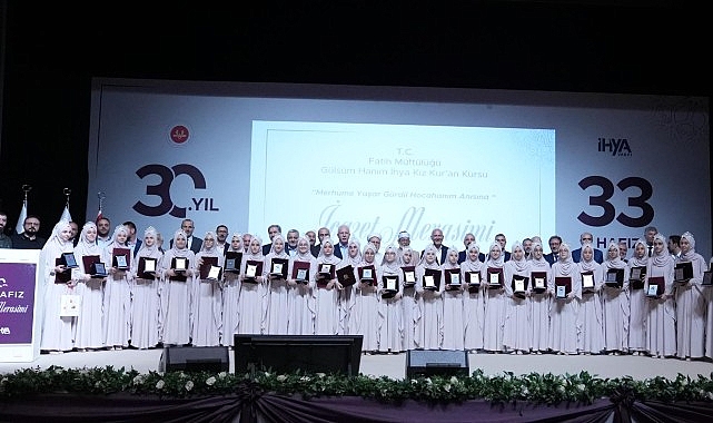 İhya Vakfı'nda 33 Hafızın İcazet Sevinci İhya Vakfı'nda 33 Hafızın İcazet Sevinci