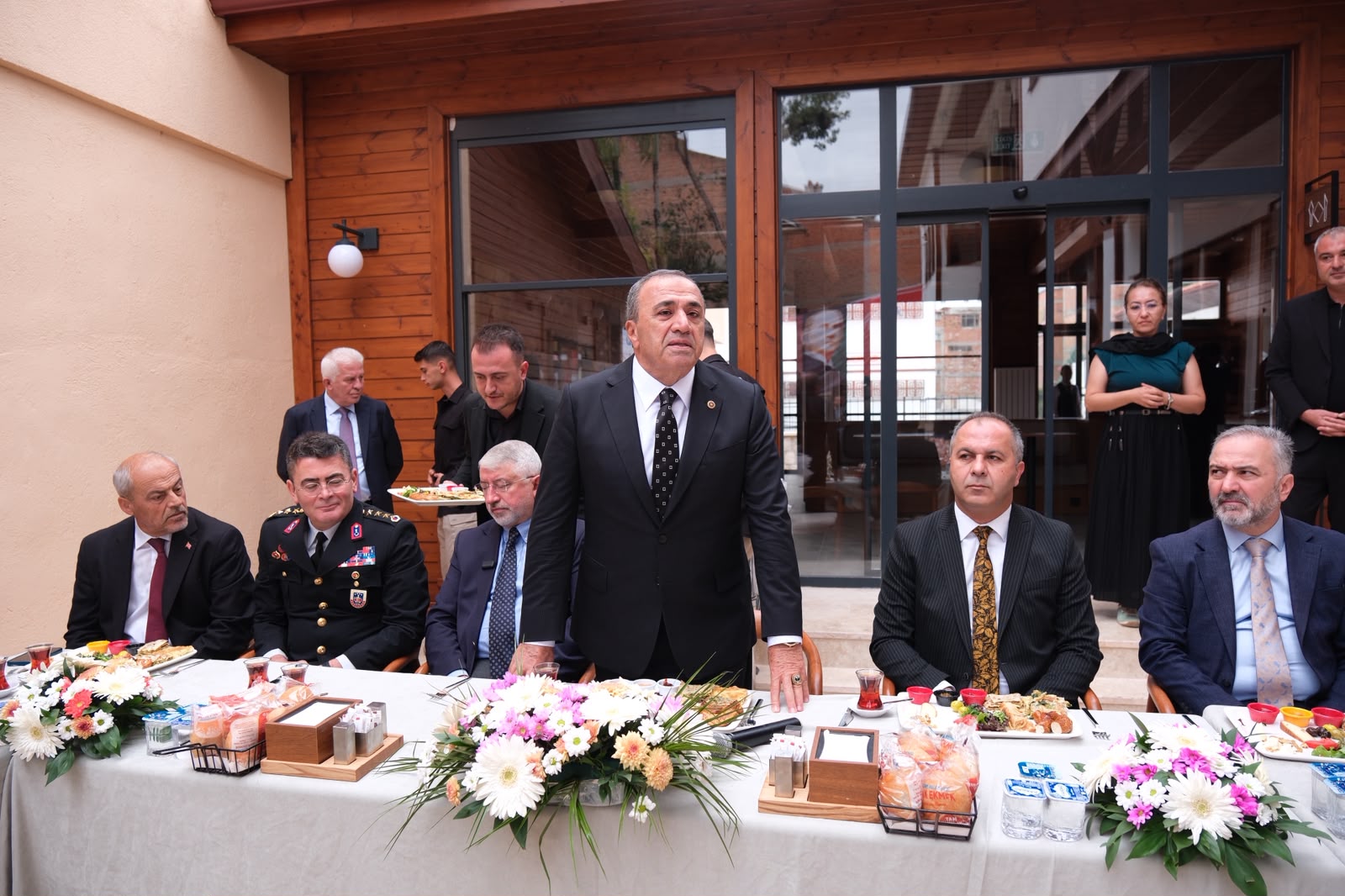 İkiz Konak’ın ilk misafirleri şehit aileleri ve gaziler oldu İkiz Konak’ın ilk misafirleri şehit aileleri ve gaziler oldu