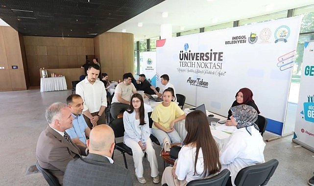 İnegöl Belediyesi Tercih Sürecinde De Öğrencilerin Yanında İnegöl Belediyesi Tercih Sürecinde De Öğrencilerin Yanında