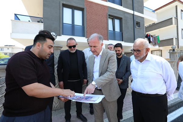 İnegöl Yeni Mahalle’de 11 sokakta asfalt ve tretuvar çalışması tamamlandı İnegöl Yeni Mahalle’de 11 sokakta asfalt ve tretuvar çalışması tamamlandı