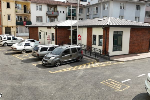 İnegöl’de Aile Sağlığı Merkezi çevresi hizmete hazır İnegöl’de Aile Sağlığı Merkezi çevresi hizmete hazır