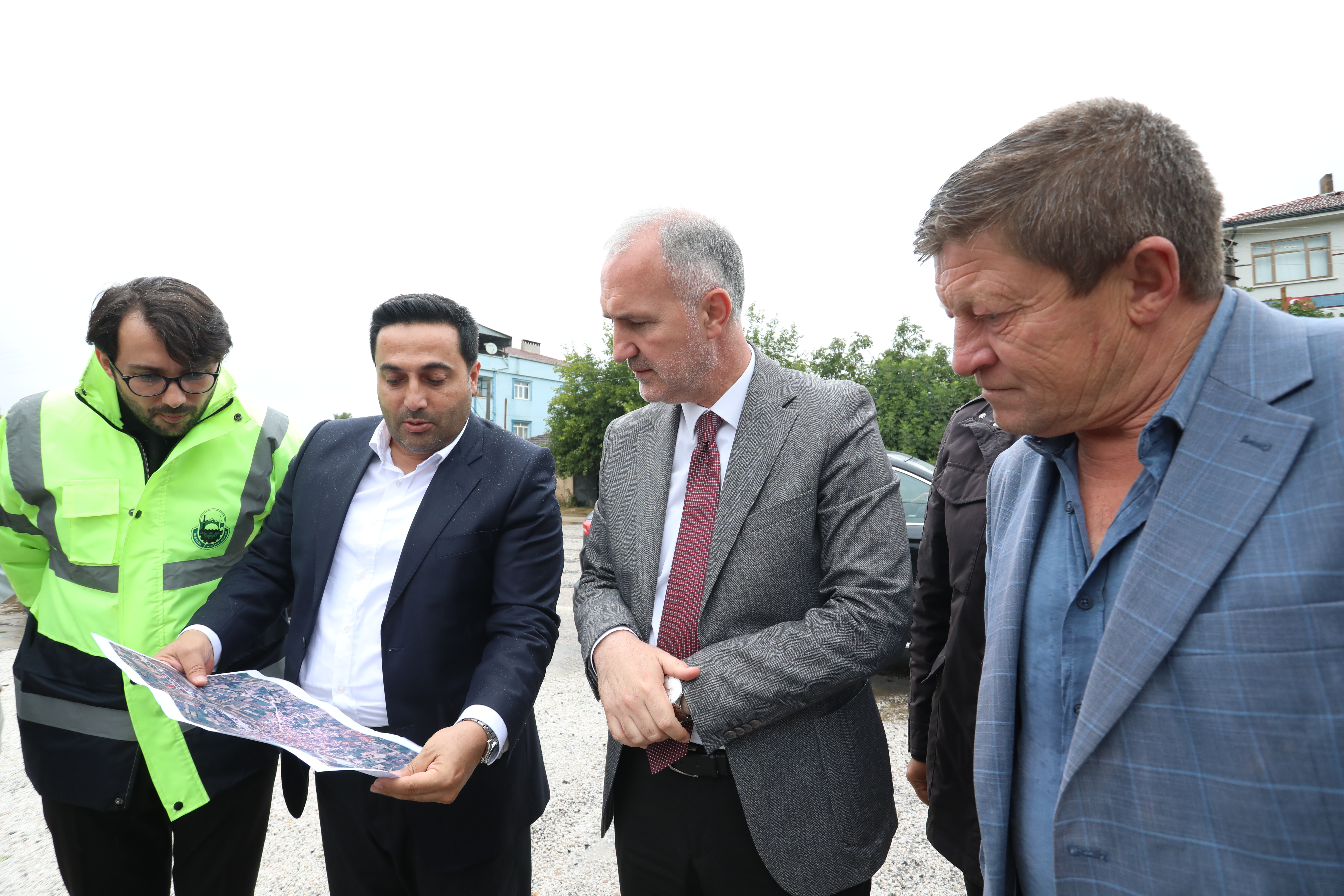 İnegöl’de Kurşunlu Mahallesi’ndeki 8 sokakta sathi kaplama yapıldı İnegöl’de Kurşunlu Mahallesi’ndeki 8 sokakta sathi kaplama yapıldı