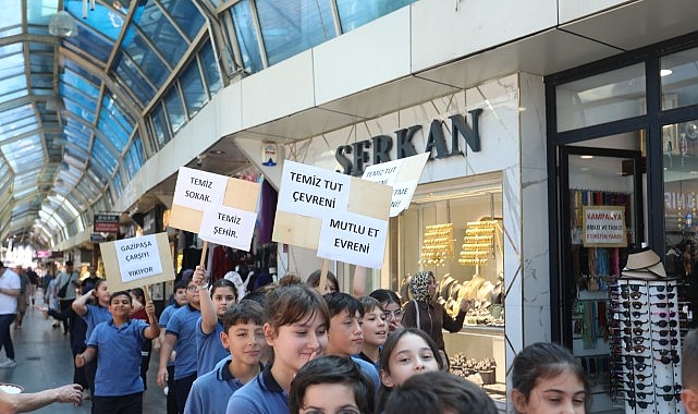 İnegöl'de Temizlik Seferberliği Çarşıda Devam Etti İnegöl'de Temizlik Seferberliği Çarşıda Devam Etti