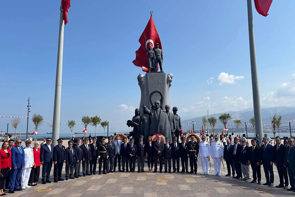 İskenderun’da 30 Ağustos Zafer Bayramı kutlandı İskenderun’da 30 Ağustos Zafer Bayramı kutlandı