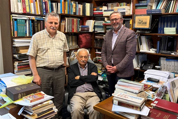 İsmail Erünsal’ın bağışladığı 525 eser dijital erişime açıldı İsmail Erünsal’ın bağışladığı 525 eser dijital erişime açıldı