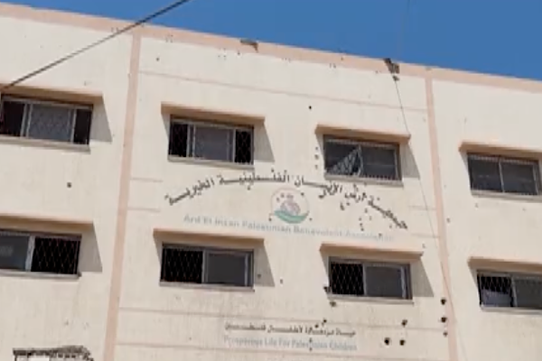 İsrail saldırısı Gazze'deki insani yardım deposundaki malzemelerin yüzde 35'ini yok etti İsrail saldırısı Gazze'deki insani yardım deposundaki malzemelerin yüzde 35'ini yok etti