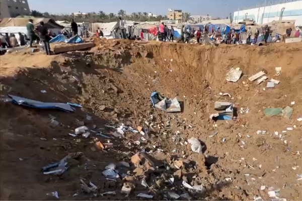 İsrail'in Gazze'ye düzenlediği hava saldırılarında 3 Filistinli hayatını kaybetti İsrail'in Gazze'ye düzenlediği hava saldırılarında 3 Filistinli hayatını kaybetti