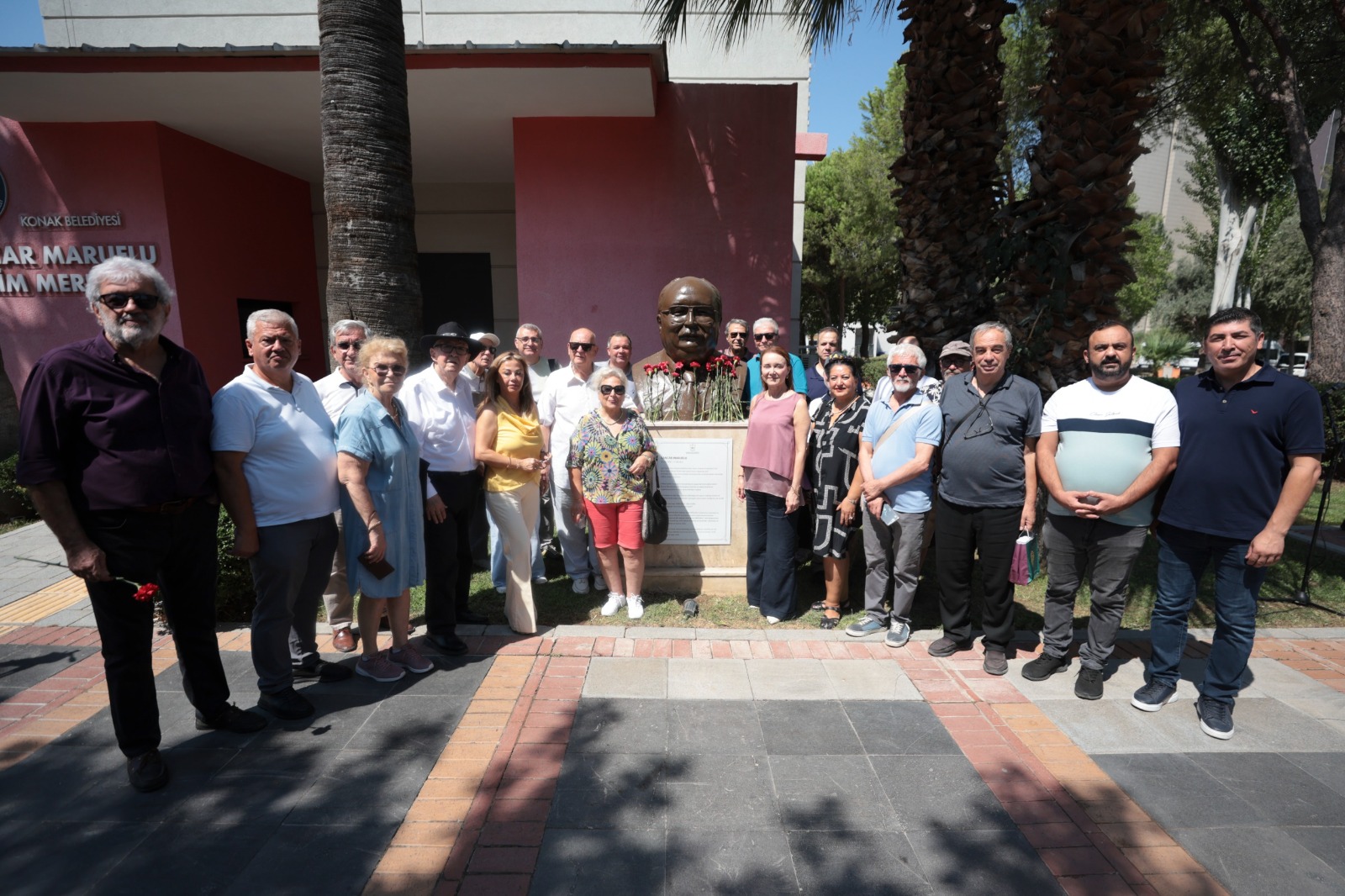 İzmir Baba Sancar Maruflu, ölümünün 5’inci yılında anıldı İzmir Baba Sancar Maruflu, ölümünün 5’inci yılında anıldı