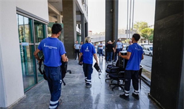 İzmir Otogarı'nda kamu alacakları tahsil ediliyor İzmir Otogarı'nda kamu alacakları tahsil ediliyor