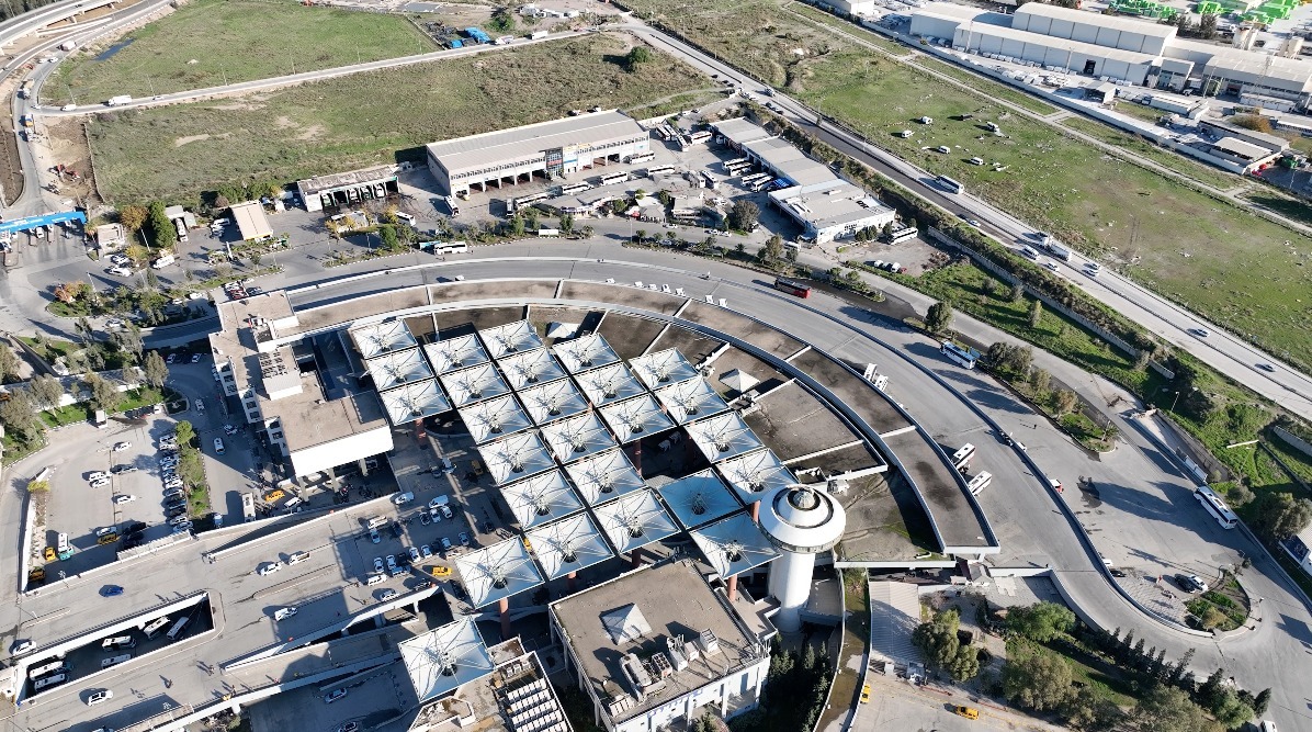 İzmir Otogarı'nın tahliyesine ilişkin tedbir kararı kaldırıldı İzmir Otogarı'nın tahliyesine ilişkin tedbir kararı kaldırıldı