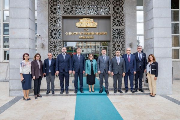 İzmir ve Gaziantep arasında atık yönetimi iş birliği ele alındı İzmir ve Gaziantep arasında atık yönetimi iş birliği ele alındı