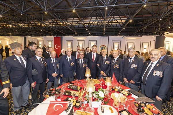İzmir’de Cumhuriyet’in 103’üncü yılı resepsiyonla kutlandı İzmir’de Cumhuriyet’in 103’üncü yılı resepsiyonla kutlandı