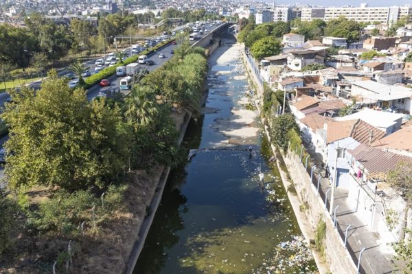 İzmir’de derelerden 233 bin ton atık çıkarıldı İzmir’de derelerden 233 bin ton atık çıkarıldı